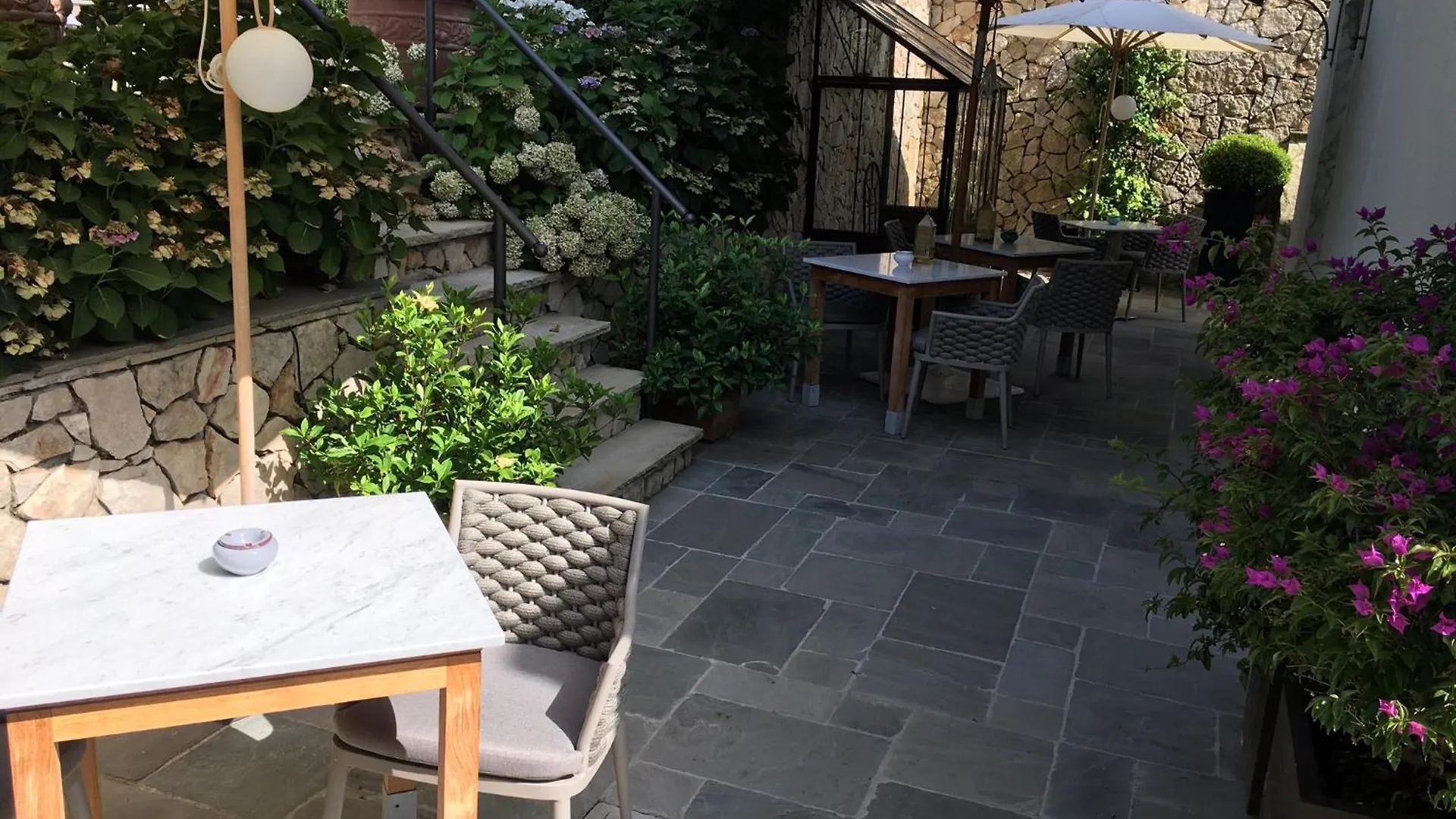 Spazio D'Arte Relais Pietrasanta Italy