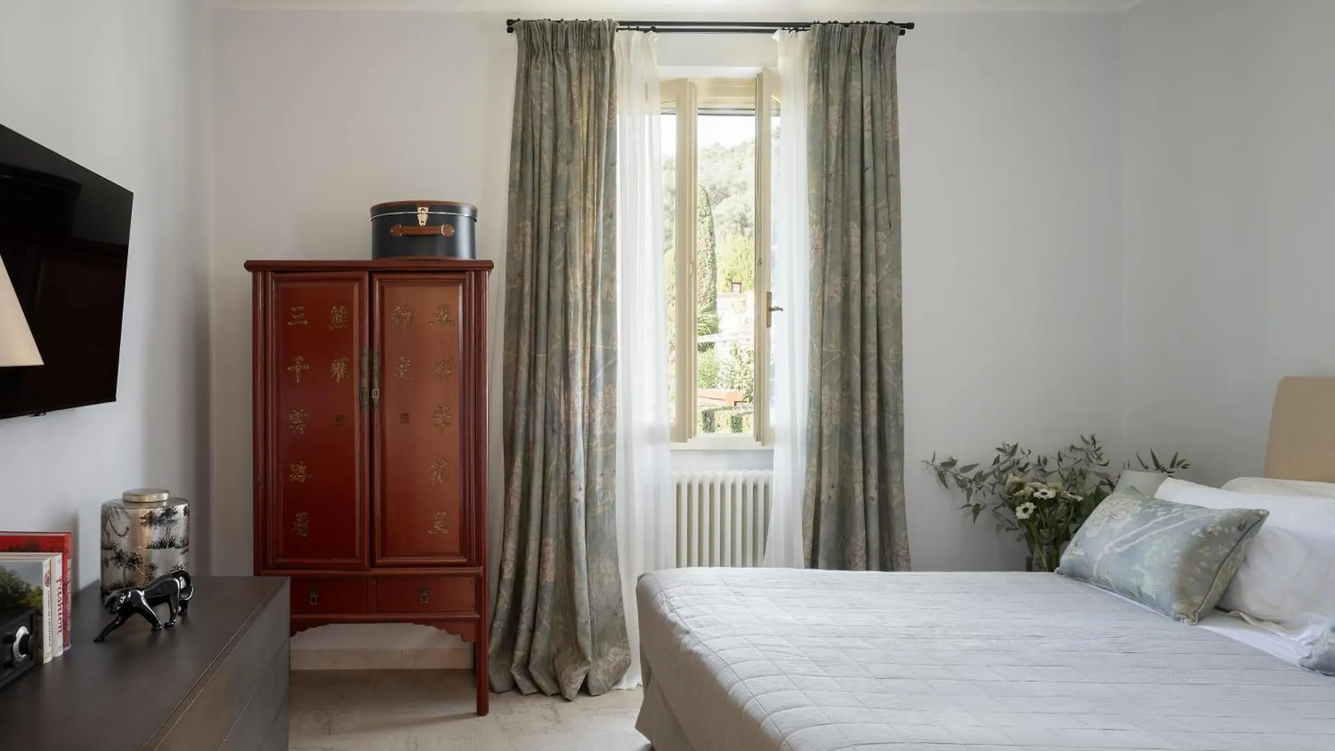 Spazio D'Arte Relais Pietrasanta 0*,