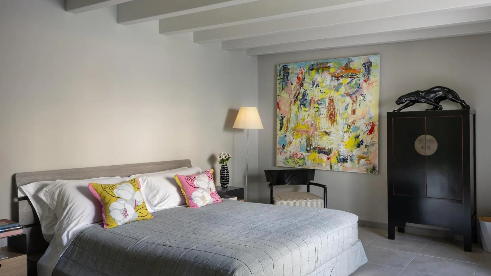 Spazio D'Arte Relais Pietrasanta Italy